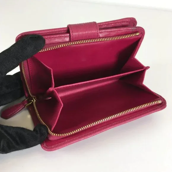 Prada Compact Wallet - Picture 6 of 6